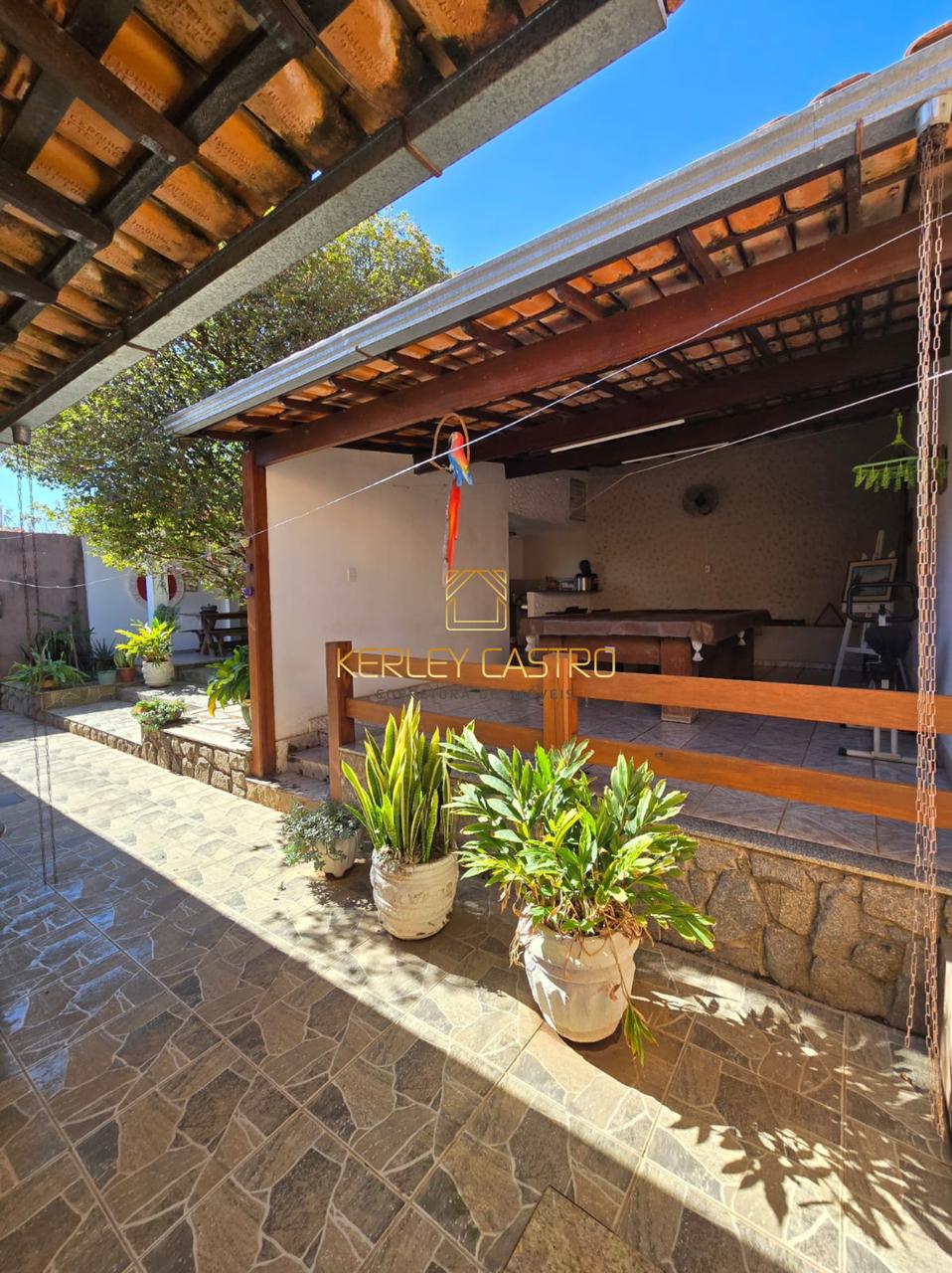 VENDO CASA NA REGIÃO DO BOM JARDIM -Sete Lagoas,MG